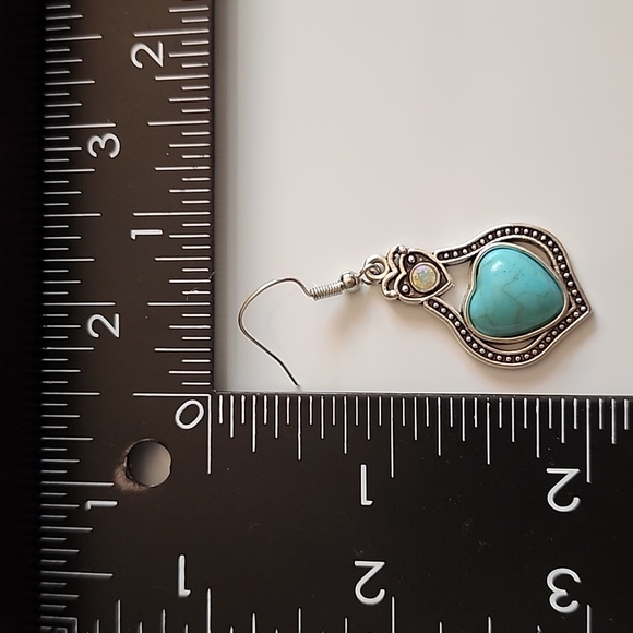 Tribal heart Turquoise Simulated irridescent GEM Dangle EARRING set - Picture 3 of 3